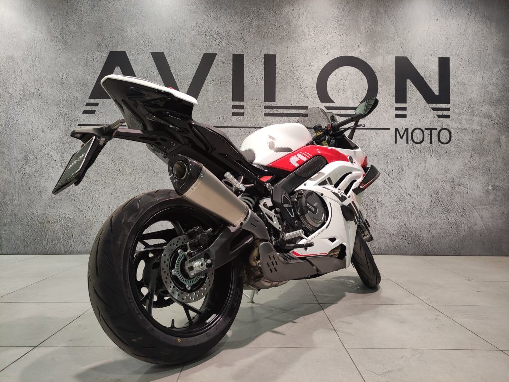 6119ff402faa044fb60bed0fae7ad289