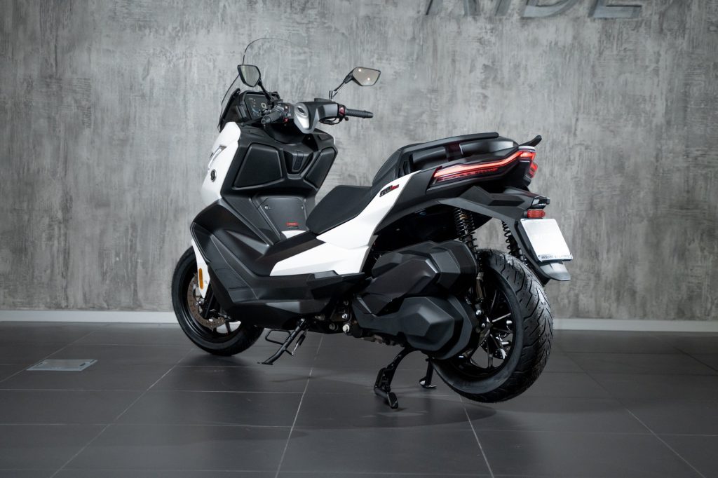 03a8180fdd90ea4ba07947ce327b3dfb