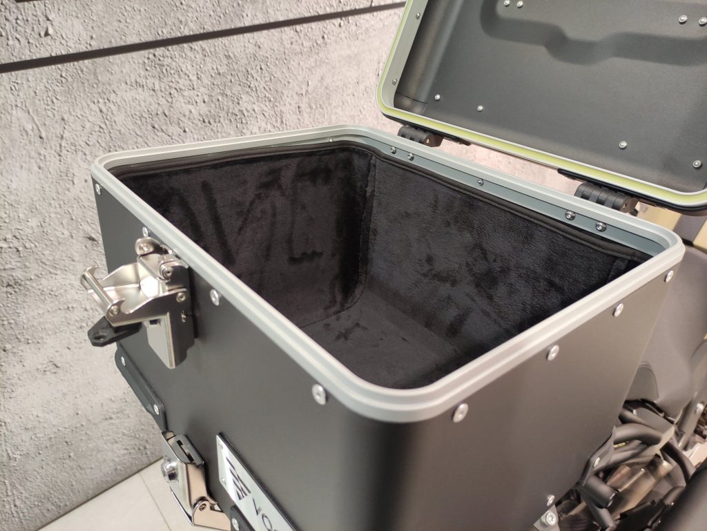 c6ec241b6bd78d62d9f0073c2d65a175